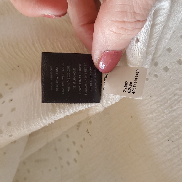 Simply Vera Vera Wang White Eyelet Ruffled Sz. M Top - Picture 12 of 12